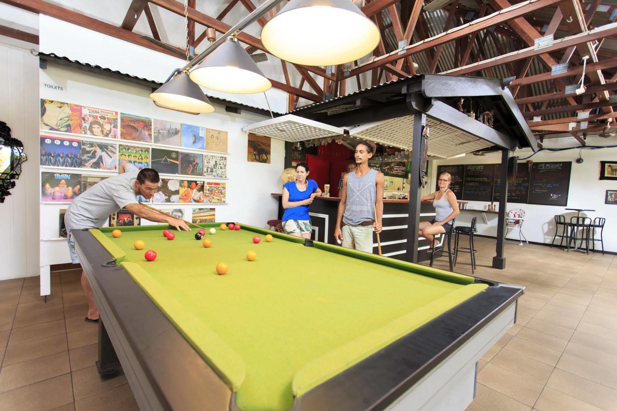 Coral Beach Lodge 道格拉斯港 外观 照片