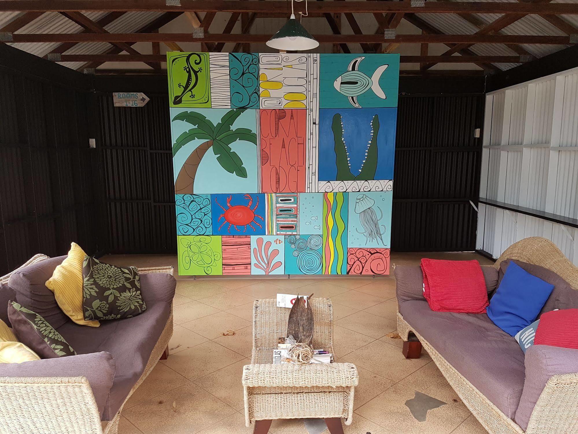 Coral Beach Lodge 道格拉斯港 外观 照片