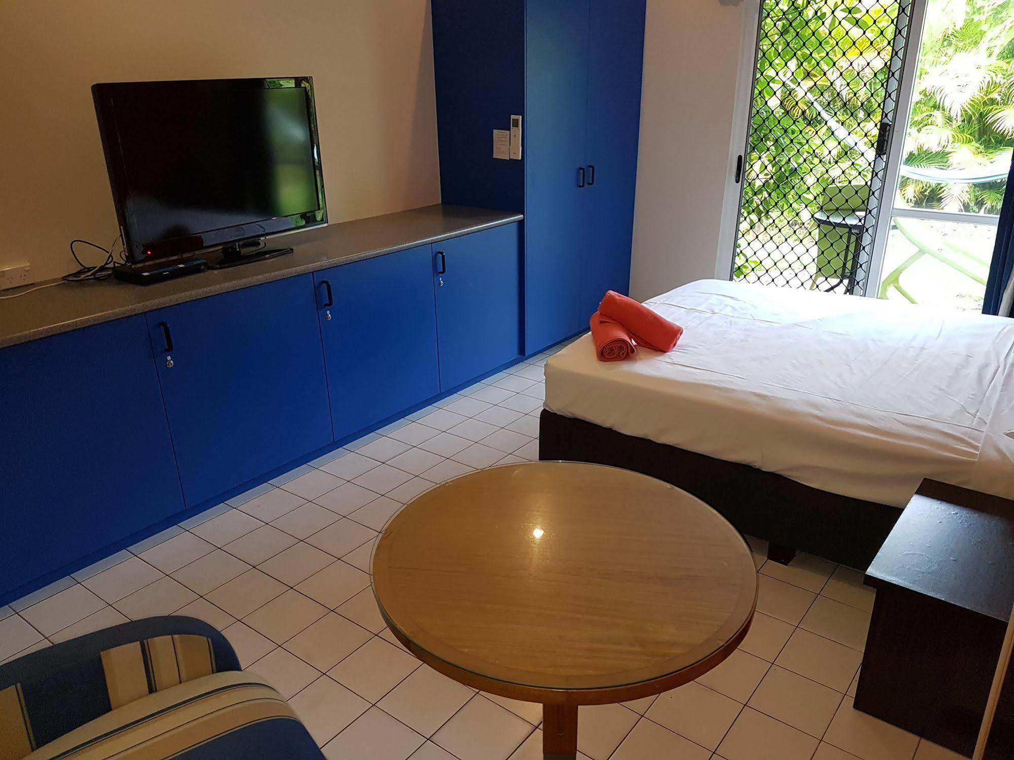 Coral Beach Lodge 道格拉斯港 外观 照片